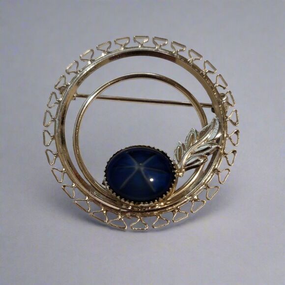 Vintage Silver Tone Star Sapphire Cabochon Brooch – Round Filigree Pin - Picture 1 of 5